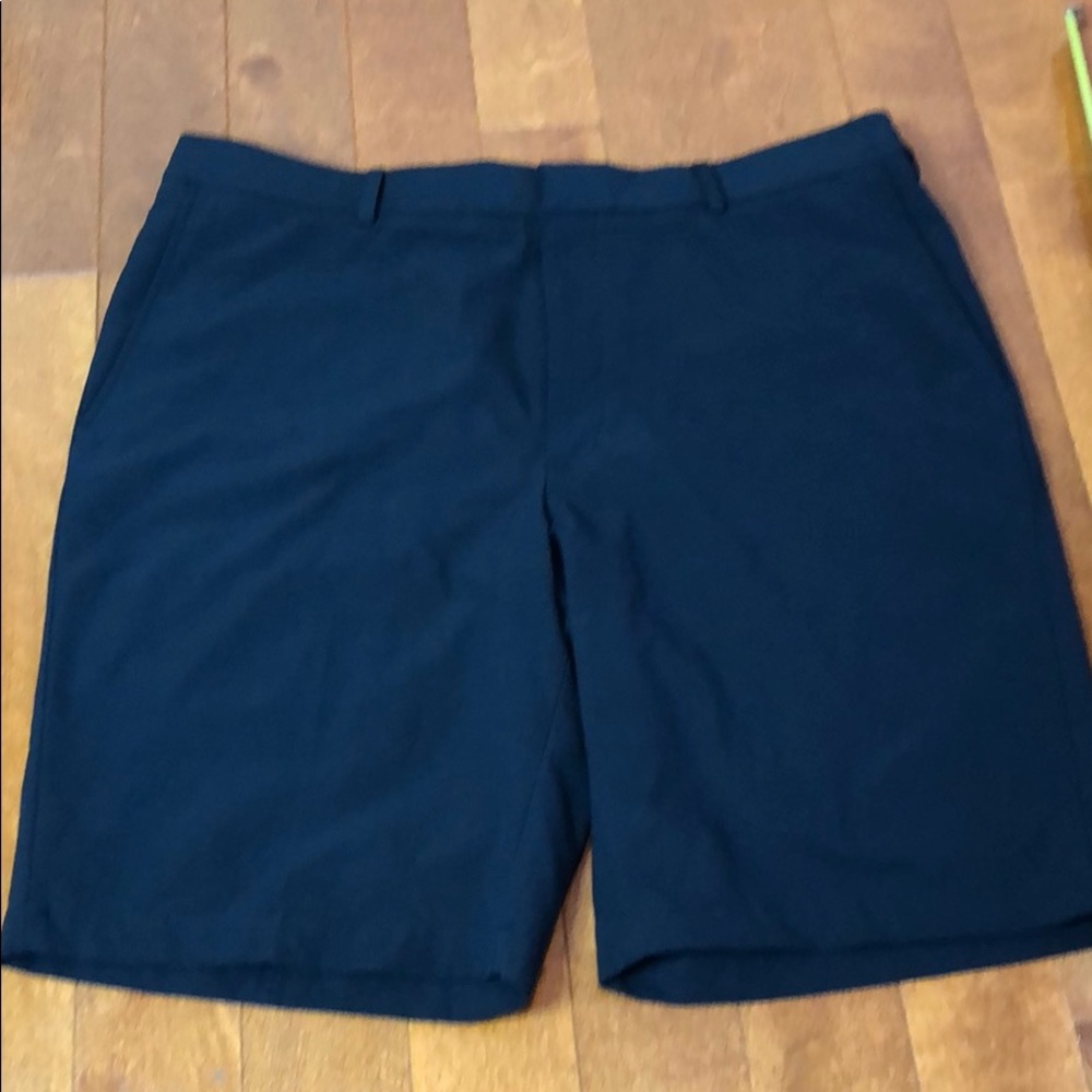 Like New Mens Walter Hagen shorts